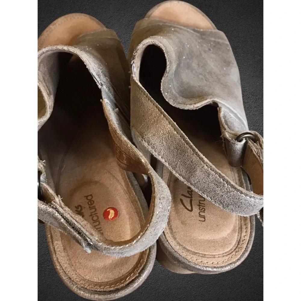 Clarks Unstructured Un‎ Palma Go Heeled Sandal Pewter Metallic Leather US 7M EUC